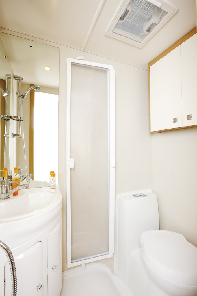 180-Bathroom-682x1024.jpg